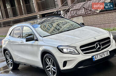 Позашляховик / Кросовер Mercedes-Benz GLA-Class 2015 в 