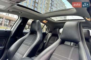 Позашляховик / Кросовер Mercedes-Benz GLA-Class 2015 в 