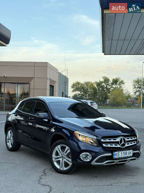Внедорожник / Кроссовер Mercedes-Benz GLA-Class 2017 в Днепре