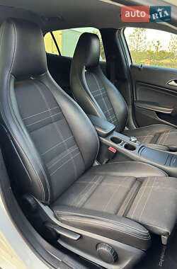 Позашляховик / Кросовер Mercedes-Benz GLA-Class 2016 в 