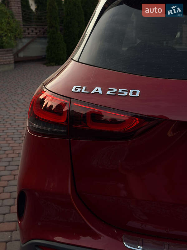 Внедорожник / Кроссовер Mercedes-Benz GLA-Class 2020 в Черновцах