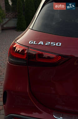 Внедорожник / Кроссовер Mercedes-Benz GLA-Class 2020 в 
