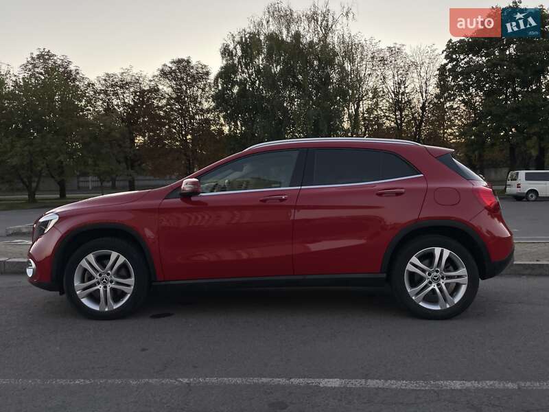 Внедорожник / Кроссовер Mercedes-Benz GLA-Class 2018 в Львове