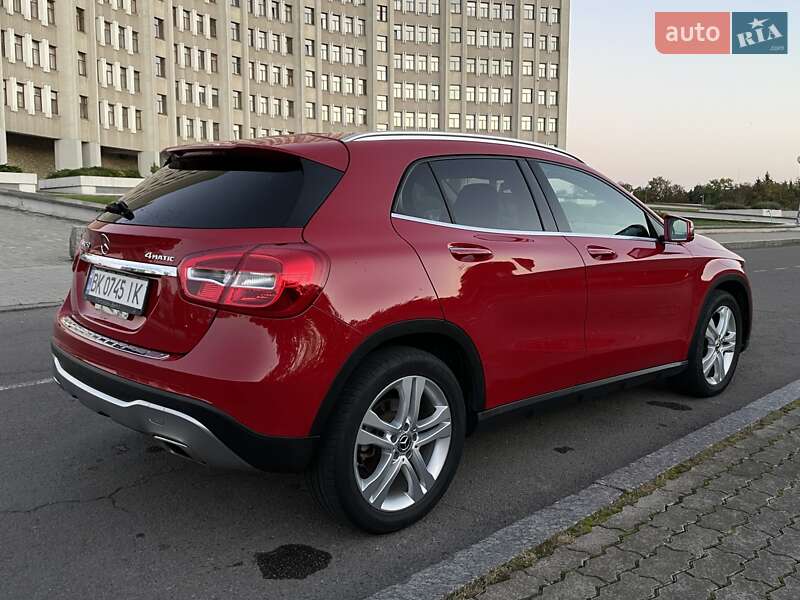 Внедорожник / Кроссовер Mercedes-Benz GLA-Class 2018 в Львове
