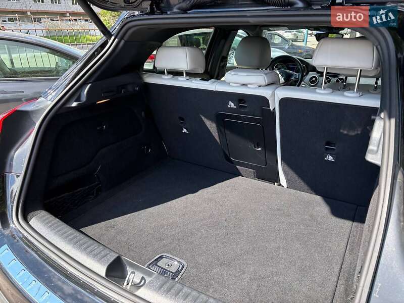 Внедорожник / Кроссовер Mercedes-Benz GLA-Class 2019 в Полтаве