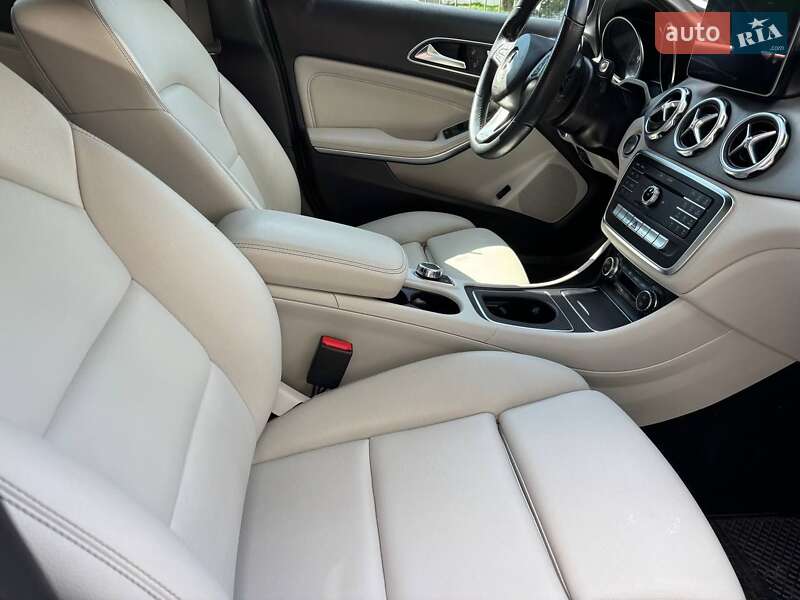 Внедорожник / Кроссовер Mercedes-Benz GLA-Class 2019 в Полтаве