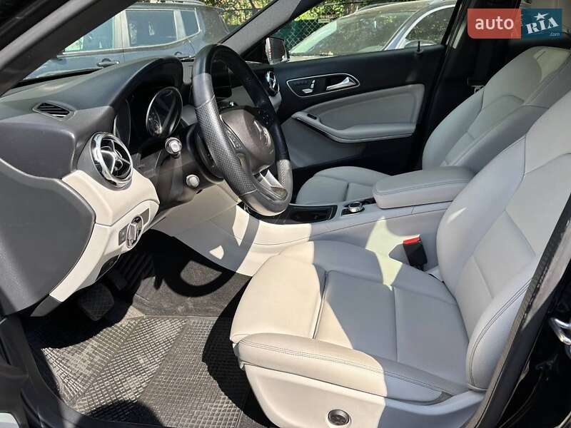 Внедорожник / Кроссовер Mercedes-Benz GLA-Class 2019 в Полтаве