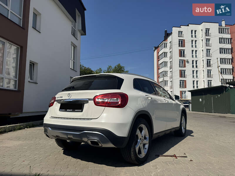 Внедорожник / Кроссовер Mercedes-Benz GLA-Class 2017 в Львове фото 4 Внедорожник / Кроссовер Mercedes-Benz GLA-Class 2017 в Львове