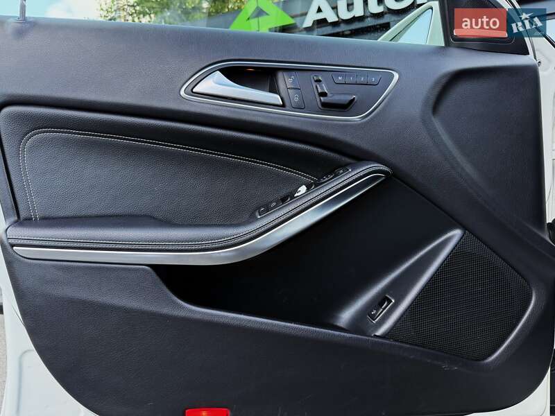 Позашляховик / Кросовер Mercedes-Benz GLA-Class 2016 в Києві