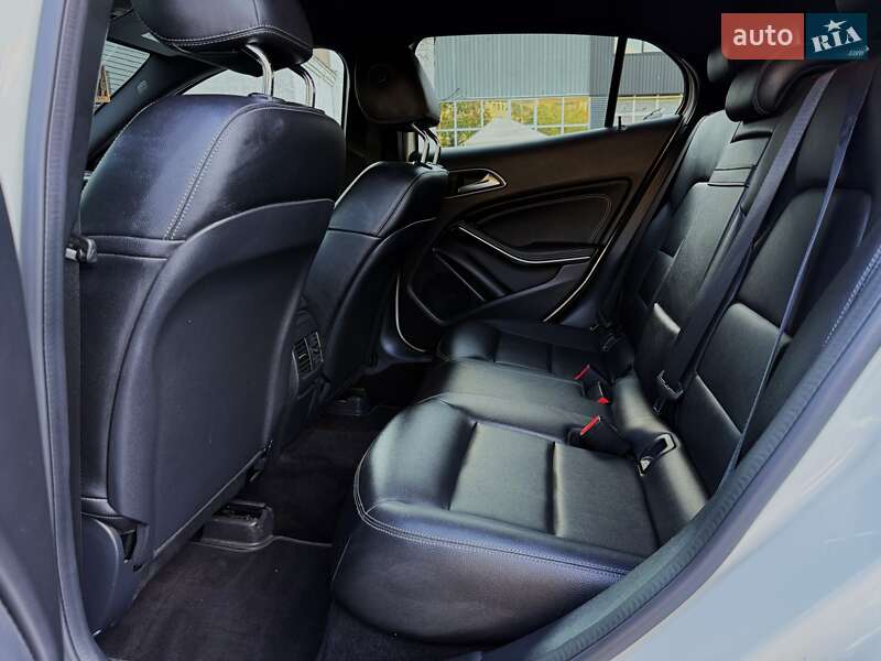 Позашляховик / Кросовер Mercedes-Benz GLA-Class 2016 в Києві