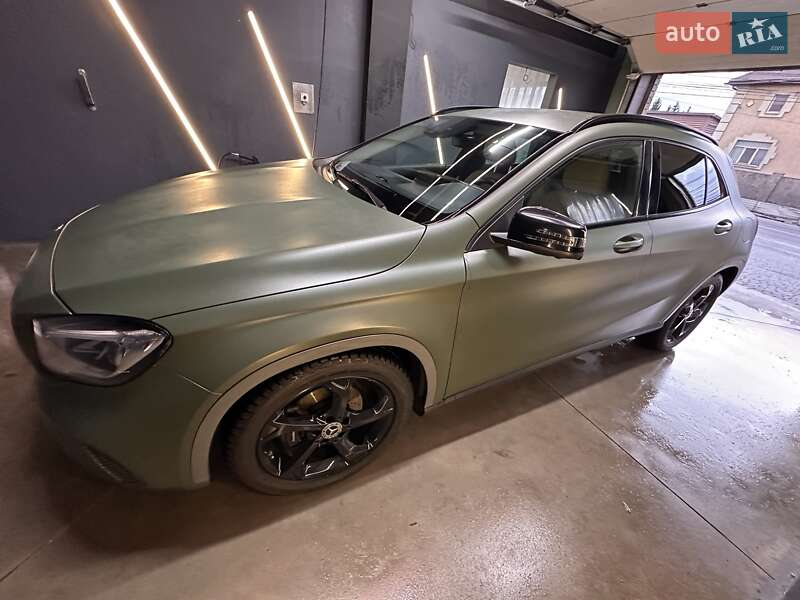 Позашляховик / Кросовер Mercedes-Benz GLA-Class 2017 в Києві фото 11 Позашляховик / Кросовер Mercedes-Benz GLA-Class 2017 в Києві