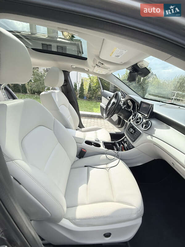 Позашляховик / Кросовер Mercedes-Benz GLA-Class 2014 в Львові фото 5 Позашляховик / Кросовер Mercedes-Benz GLA-Class 2014 в Львові