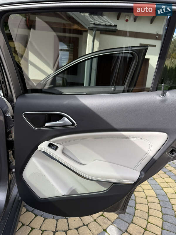 Позашляховик / Кросовер Mercedes-Benz GLA-Class 2014 в Львові фото 15 Позашляховик / Кросовер Mercedes-Benz GLA-Class 2014 в Львові
