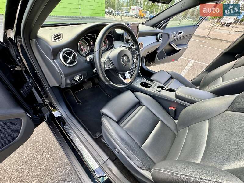 Внедорожник / Кроссовер Mercedes-Benz GLA-Class 2016 в Киеве фото 30 Внедорожник / Кроссовер Mercedes-Benz GLA-Class 2016 в Киеве