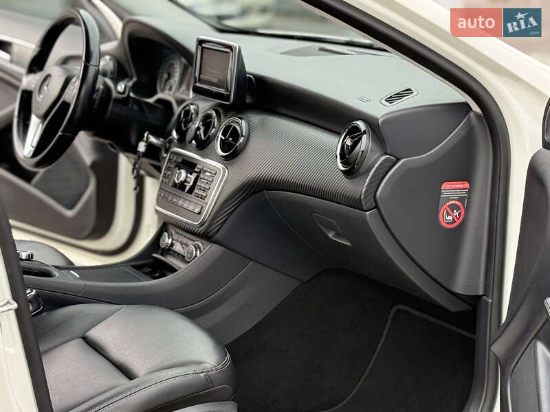 Внедорожник / Кроссовер Mercedes-Benz GLA-Class 2014 в Днепре фото 9 Внедорожник / Кроссовер Mercedes-Benz GLA-Class 2014 в Днепре
