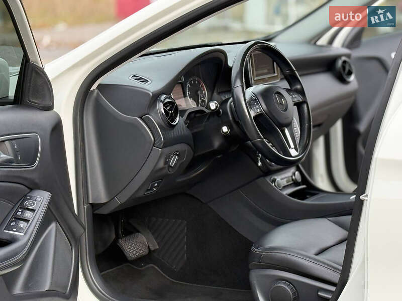 Внедорожник / Кроссовер Mercedes-Benz GLA-Class 2014 в Днепре фото 13 Внедорожник / Кроссовер Mercedes-Benz GLA-Class 2014 в Днепре