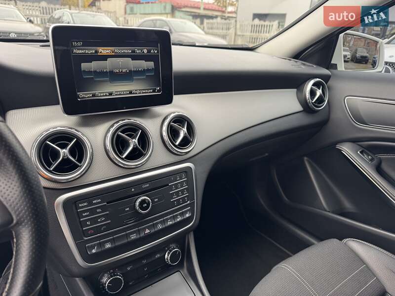 Внедорожник / Кроссовер Mercedes-Benz GLA-Class 2016 в Тернополе