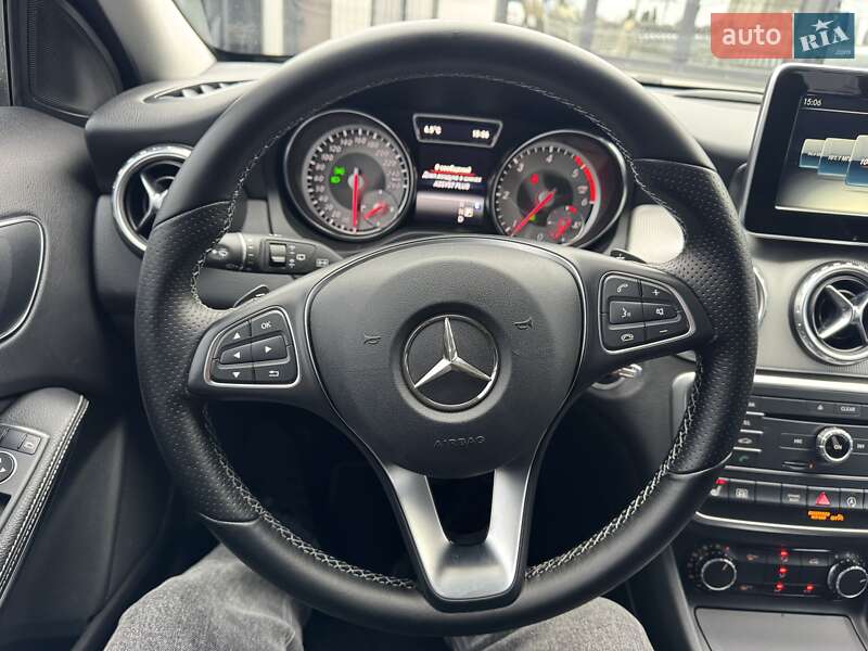 Внедорожник / Кроссовер Mercedes-Benz GLA-Class 2016 в Тернополе