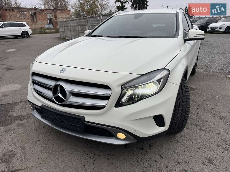 Внедорожник / Кроссовер Mercedes-Benz GLA-Class 2016 в Тернополе