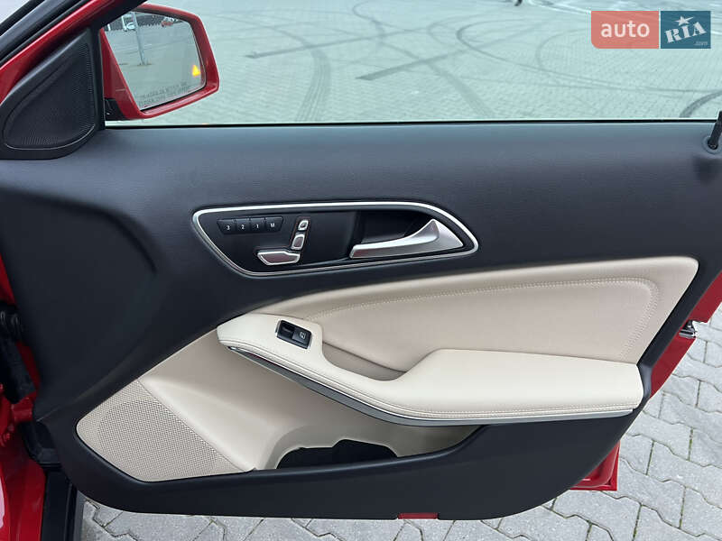 Позашляховик / Кросовер Mercedes-Benz GLA-Class 2019 в Києві фото 24 Позашляховик / Кросовер Mercedes-Benz GLA-Class 2019 в Києві