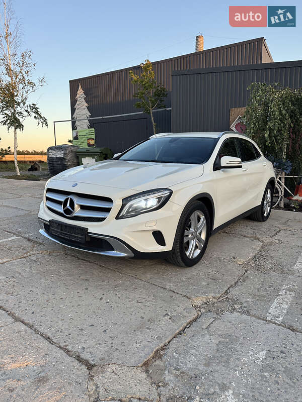 Mercedes-Benz GLA-Class 2016