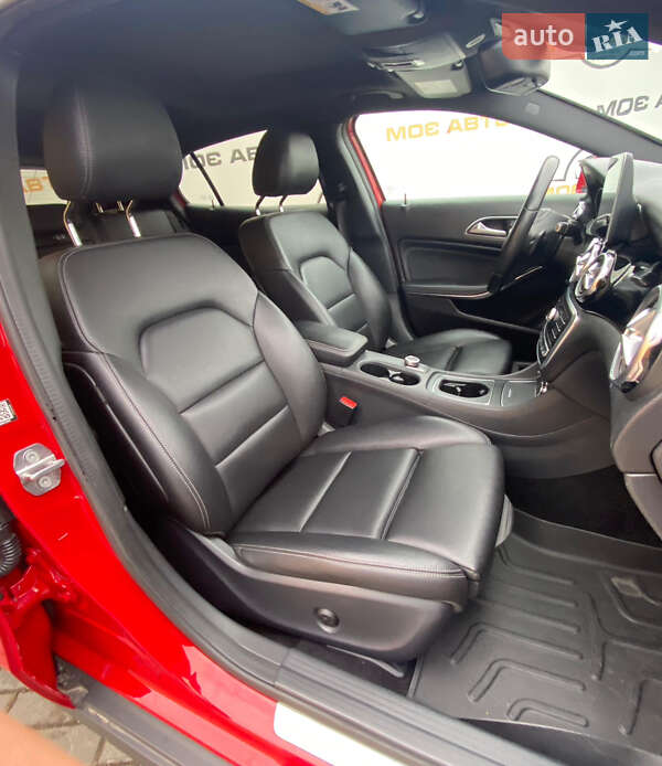 Позашляховик / Кросовер Mercedes-Benz GLA-Class 2018 в Рівному