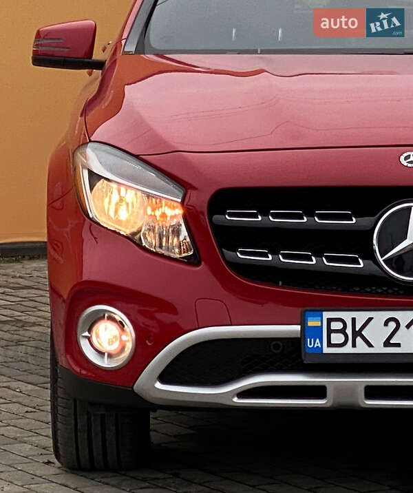 Позашляховик / Кросовер Mercedes-Benz GLA-Class 2018 в Рівному