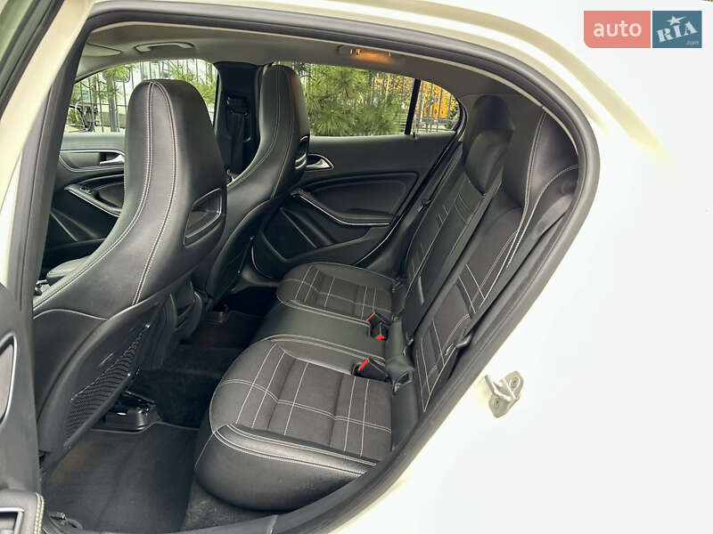 Позашляховик / Кросовер Mercedes-Benz GLA-Class 2015 в Києві