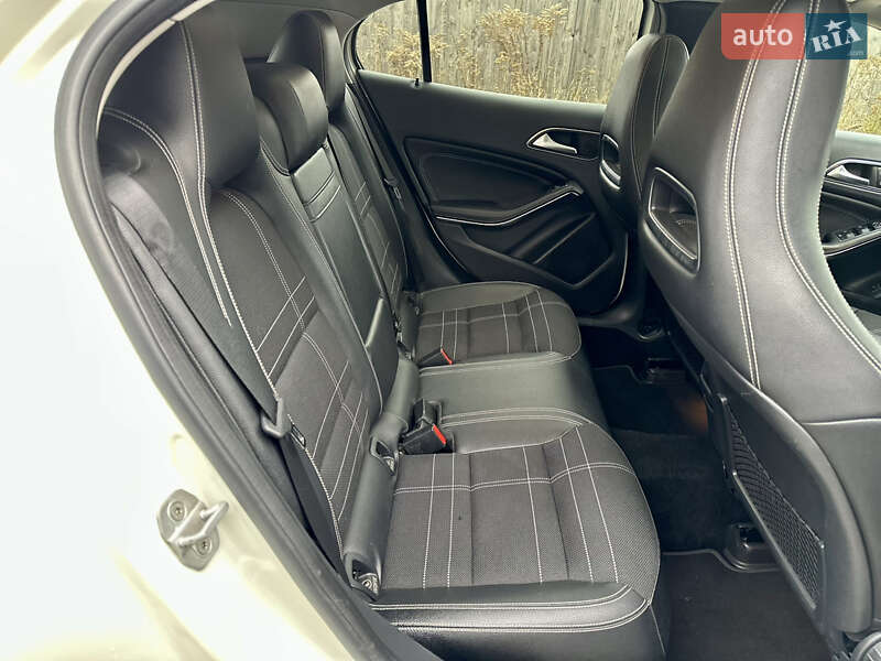 Позашляховик / Кросовер Mercedes-Benz GLA-Class 2015 в Києві
