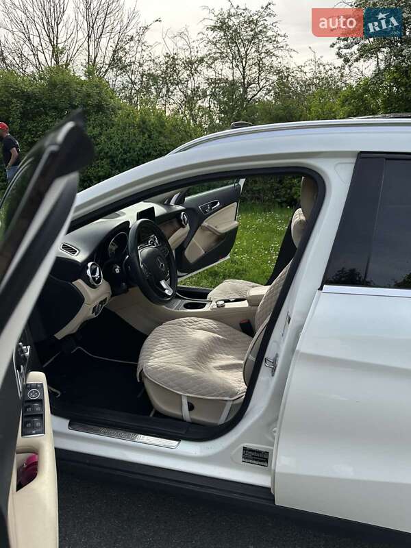 Внедорожник / Кроссовер Mercedes-Benz GLA-Class 2018 в Харькове