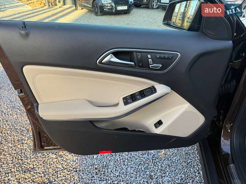 Позашляховик / Кросовер Mercedes-Benz GLA-Class 2017 в Стрию