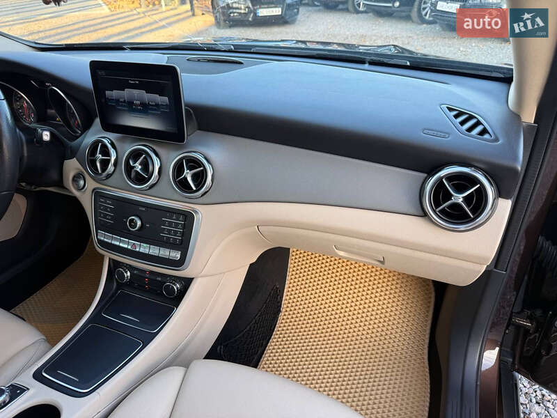 Позашляховик / Кросовер Mercedes-Benz GLA-Class 2017 в Стрию