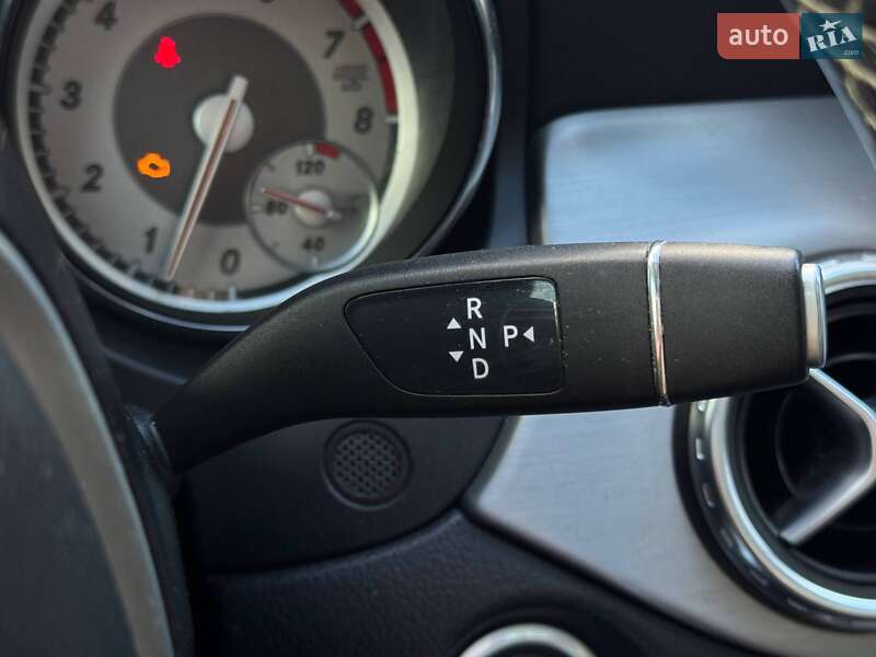 Внедорожник / Кроссовер Mercedes-Benz GLA-Class 2015 в Ровно