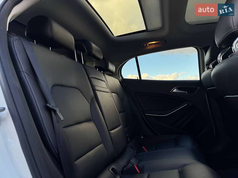 Внедорожник / Кроссовер Mercedes-Benz GLA-Class 2015 в Ровно
