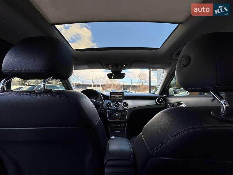 Внедорожник / Кроссовер Mercedes-Benz GLA-Class 2015 в Ровно