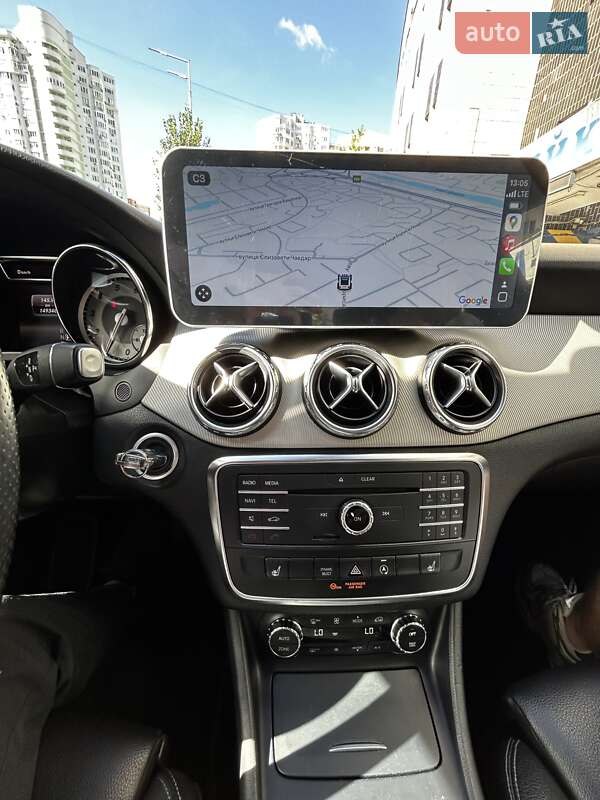 Внедорожник / Кроссовер Mercedes-Benz GLA-Class 2015 в Киеве