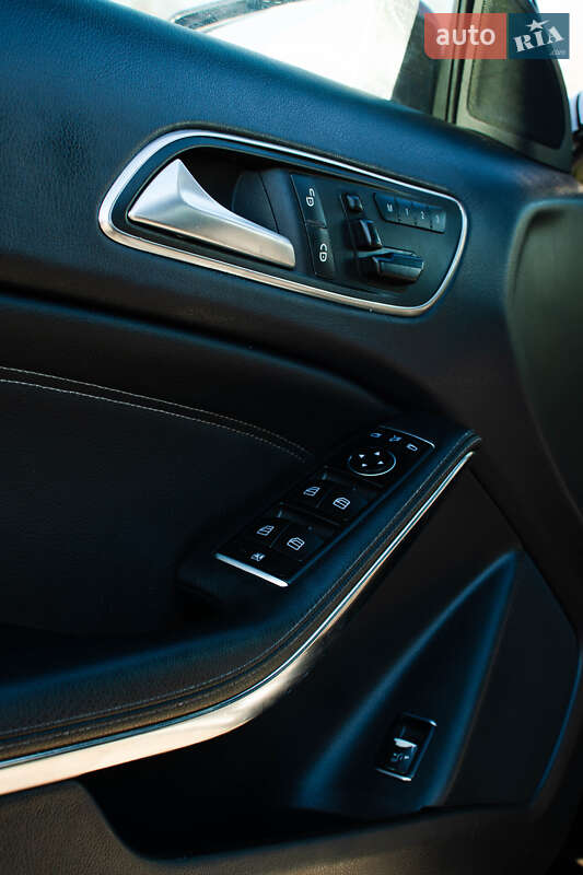 Внедорожник / Кроссовер Mercedes-Benz GLA-Class 2016 в Львове