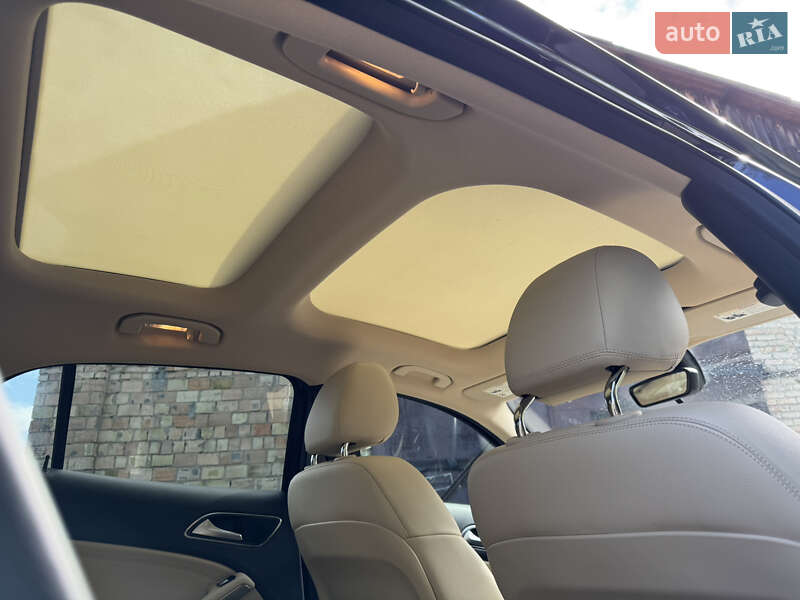 Внедорожник / Кроссовер Mercedes-Benz GLA-Class 2017 в Киеве