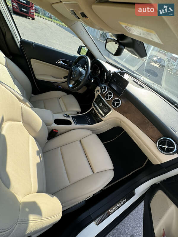 Внедорожник / Кроссовер Mercedes-Benz GLA-Class 2018 в Черкассах