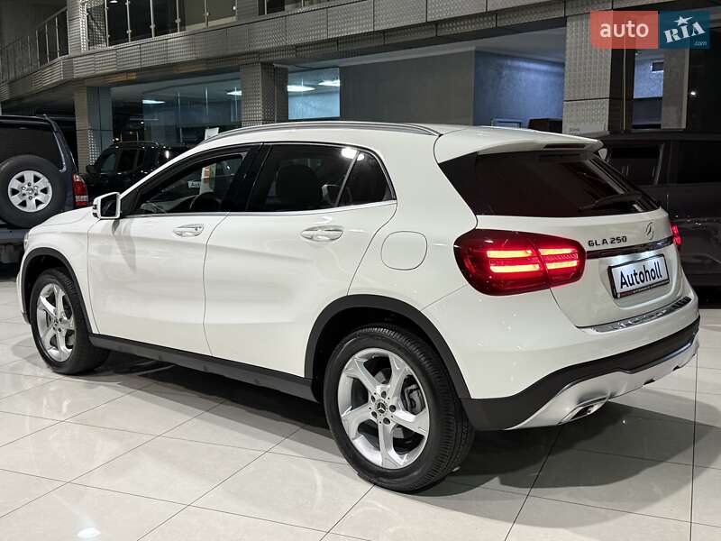 Внедорожник / Кроссовер Mercedes-Benz GLA-Class 2019 в Одессе