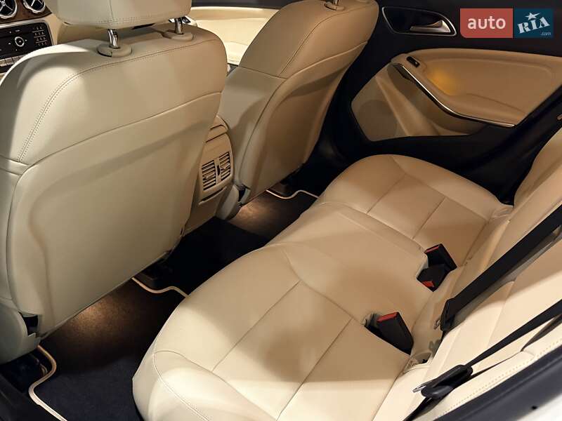 Внедорожник / Кроссовер Mercedes-Benz GLA-Class 2019 в Одессе