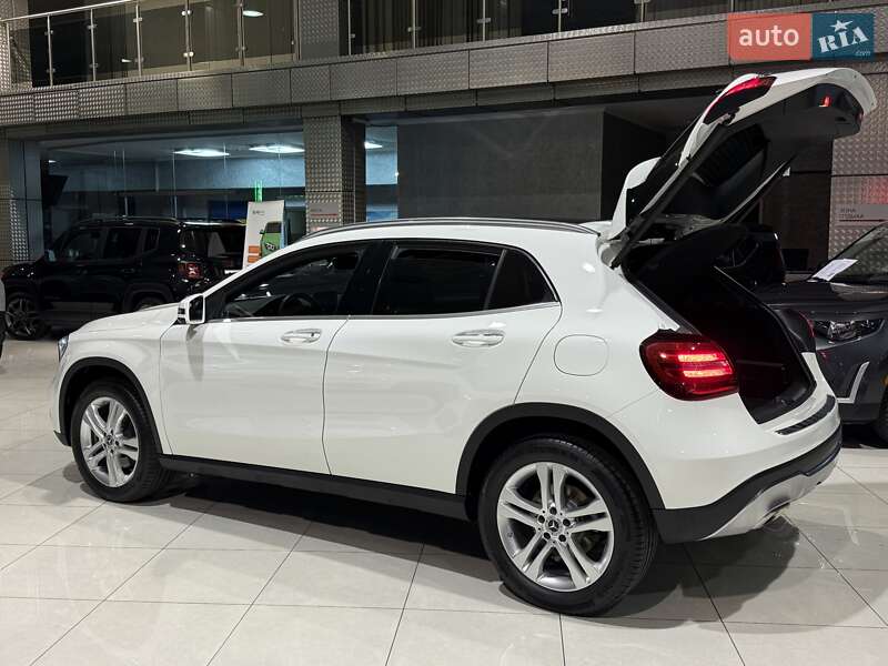 Позашляховик / Кросовер Mercedes-Benz GLA-Class 2019 в Одесі
