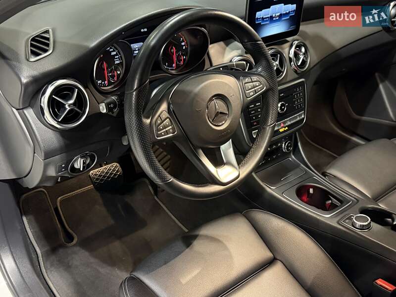 Позашляховик / Кросовер Mercedes-Benz GLA-Class 2019 в Одесі