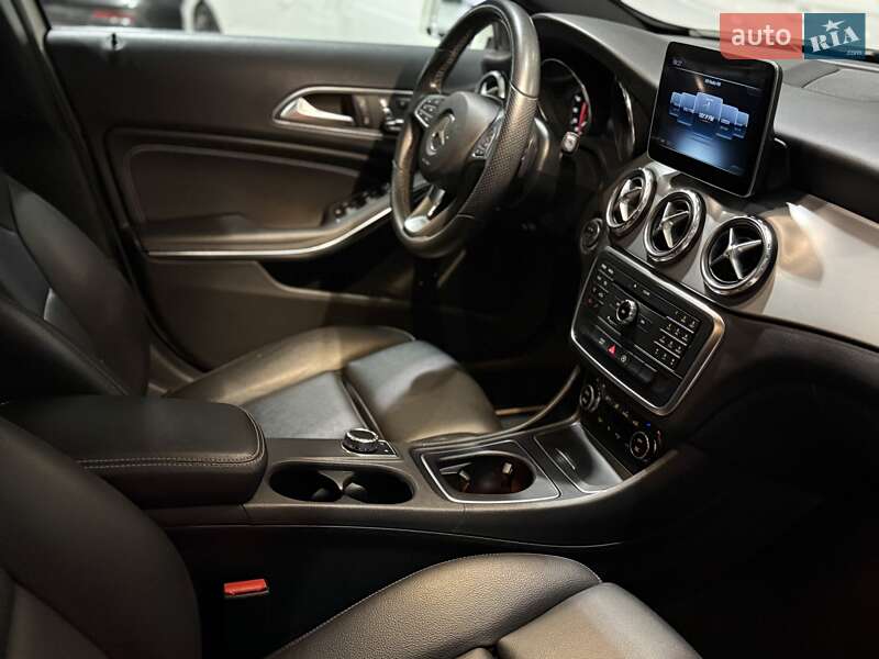 Внедорожник / Кроссовер Mercedes-Benz GLA-Class 2016 в Одессе