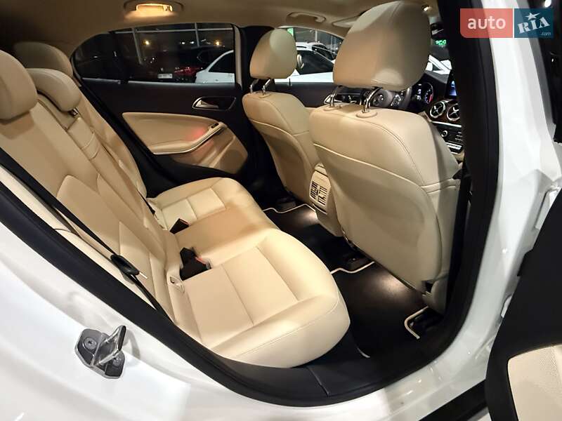 Позашляховик / Кросовер Mercedes-Benz GLA-Class 2019 в Одесі