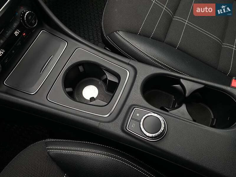 Внедорожник / Кроссовер Mercedes-Benz GLA-Class 2017 в Львове