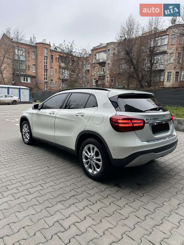 Позашляховик / Кросовер Mercedes-Benz GLA-Class 2017 в Києві