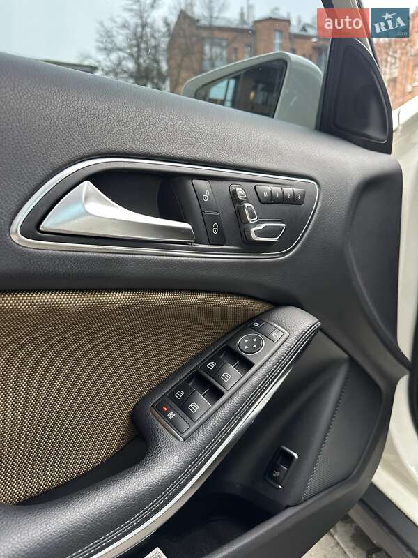 Позашляховик / Кросовер Mercedes-Benz GLA-Class 2017 в Києві