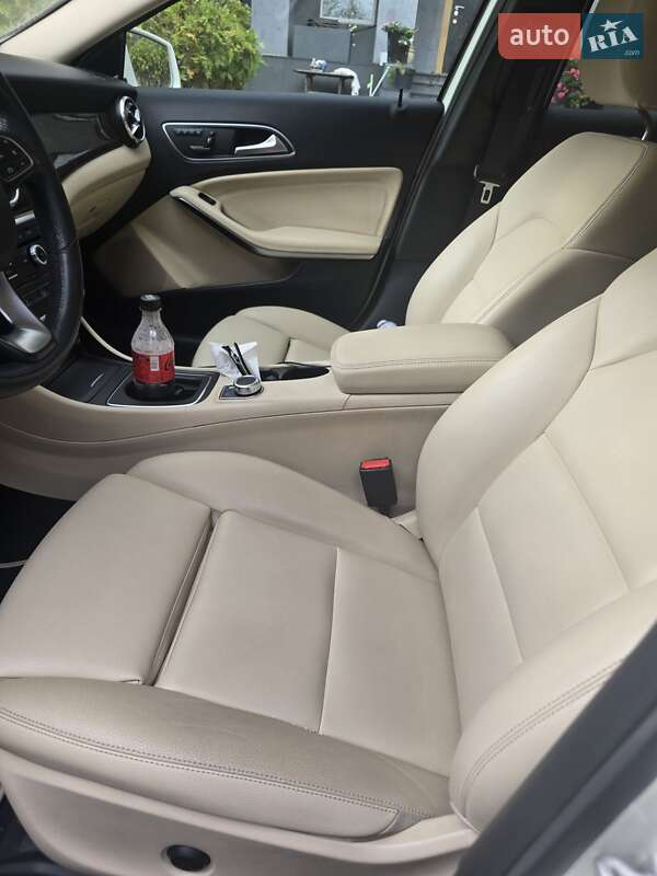 Внедорожник / Кроссовер Mercedes-Benz GLA-Class 2017 в Запорожье