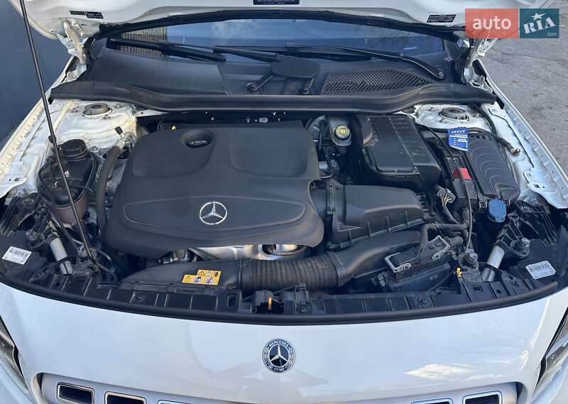 Позашляховик / Кросовер Mercedes-Benz GLA-Class 2018 в Києві